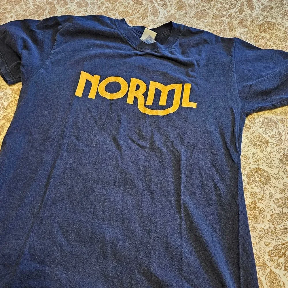 Gildan Dark Blue Tee with Yellow Print - Picture 2 of 4